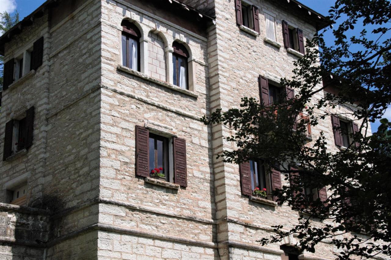 Giulio Mountain B&B Ала Екстер'єр фото